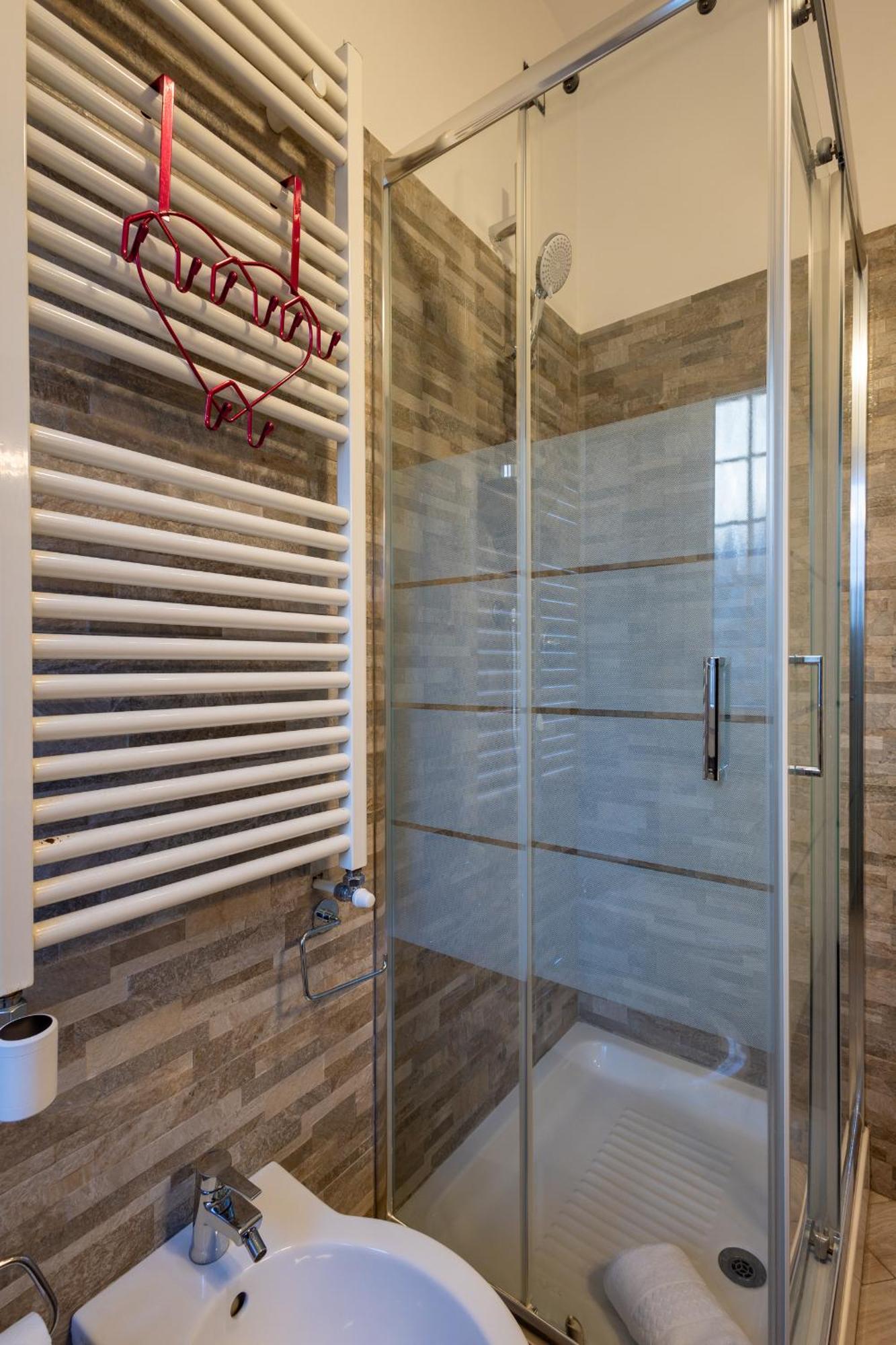 Ottoboni Apartment, 4 Persone, Balcone, Wi-fi, Stazione Tiburtina Lejlighed Rom