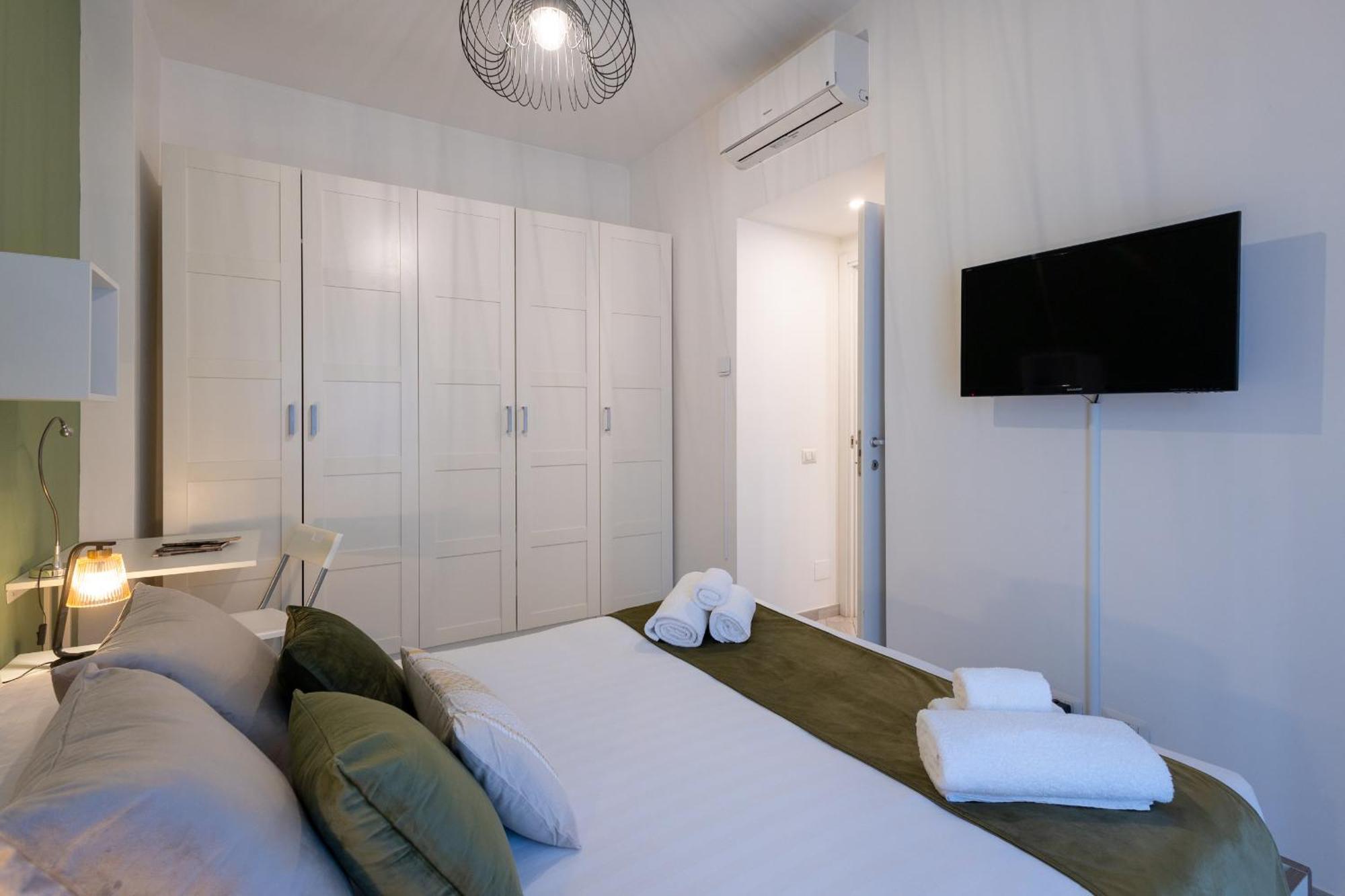 Ottoboni Apartment, 4 Persone, Balcone, Wi-fi, Stazione Tiburtina * Rom